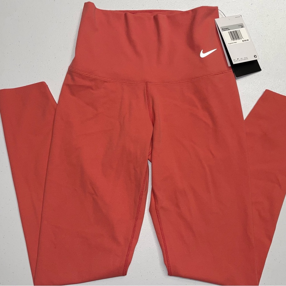 Nike Zenvy: Dri-Fit Peach Leggings/Tights (XS/XSmall)